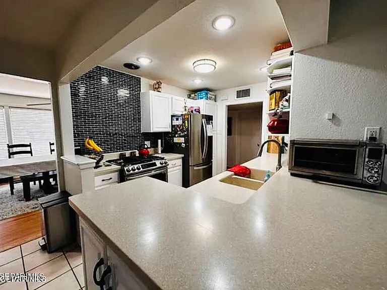 1516 Elmhurst Dr — Photo 8