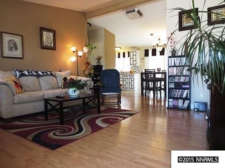 4th image of 570 Wall Canyon Dr
