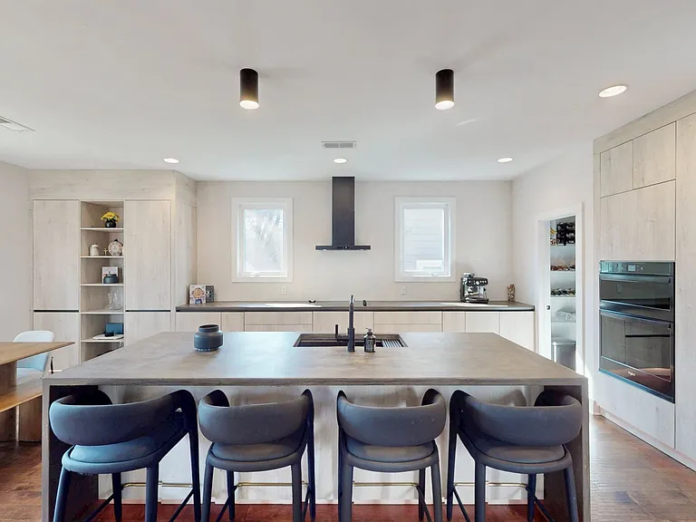 1220 Lomax Ave — Photo 12