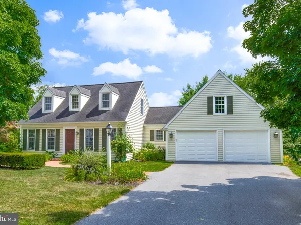 3206 Greenridge Dr, Lancaster, PA 17601