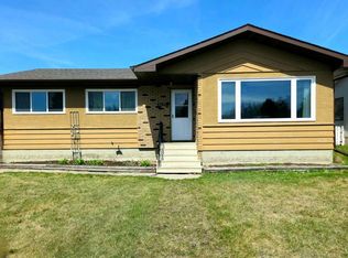 4924 S 39th St, Innisfail, AB T4G 1J2