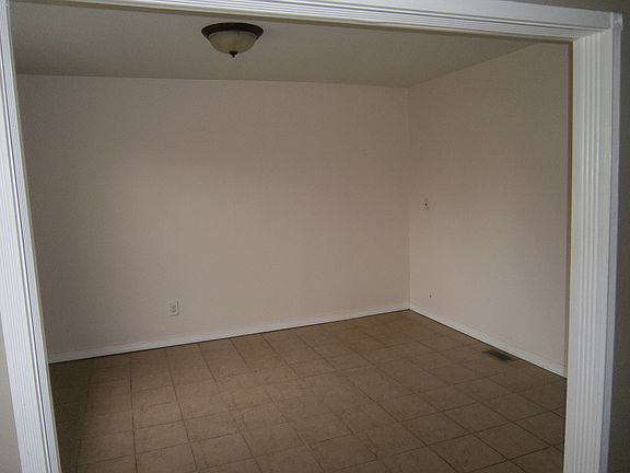3rd image of 340 Washington Blvd