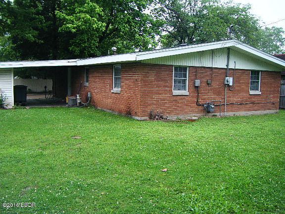 3rd image of 305 S Birchlane Dr