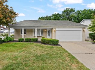 9450 Continental Dr, Taylor, MI 48180
