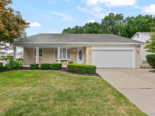 9450 Continental Dr, Taylor, MI 48180