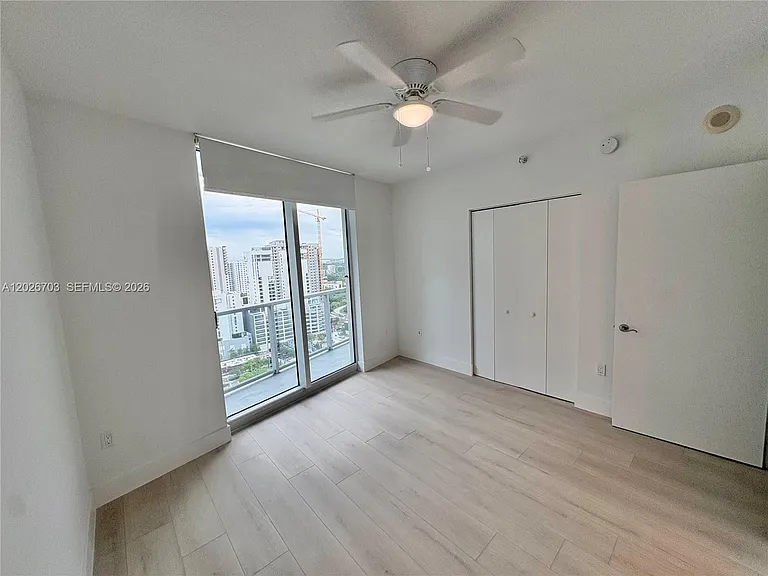 185 SW 7th St #2504 — Photo 17