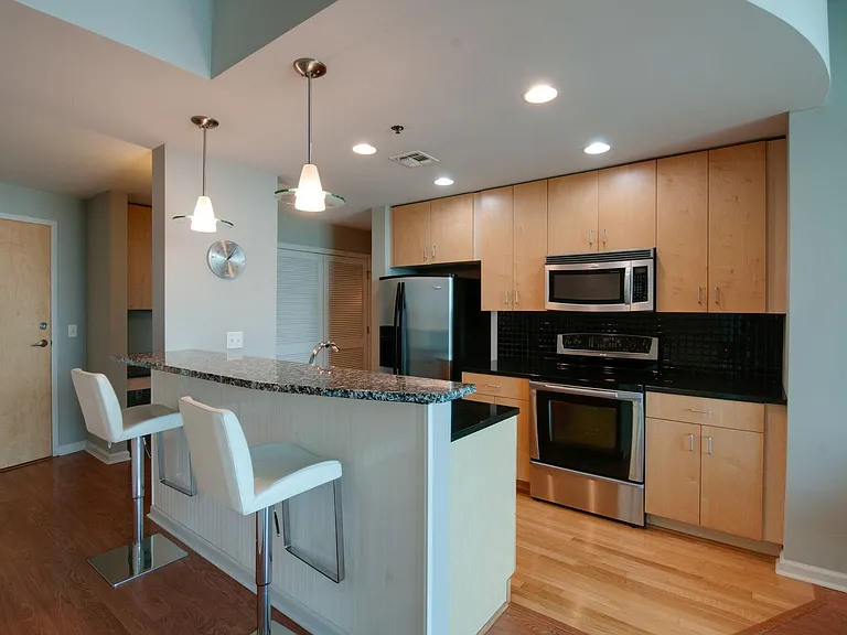 415 Church St #2613 — Photo 6
