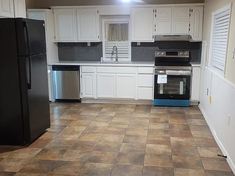 616 N Freestone Cir — Photo 34