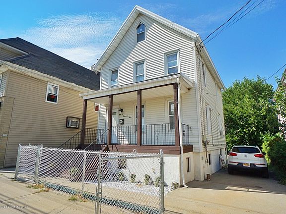 4th image of 703 Henderson Ave