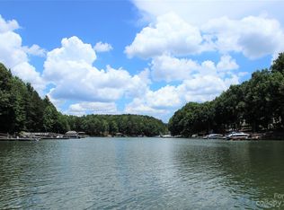 229 Wildwood Cove Dr, Mooresville, NC 28117