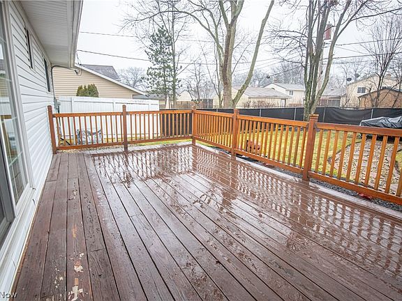 3rd image of 24570 Staghorn Dr