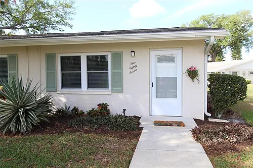 2202 Clubhouse Dr Photo 1