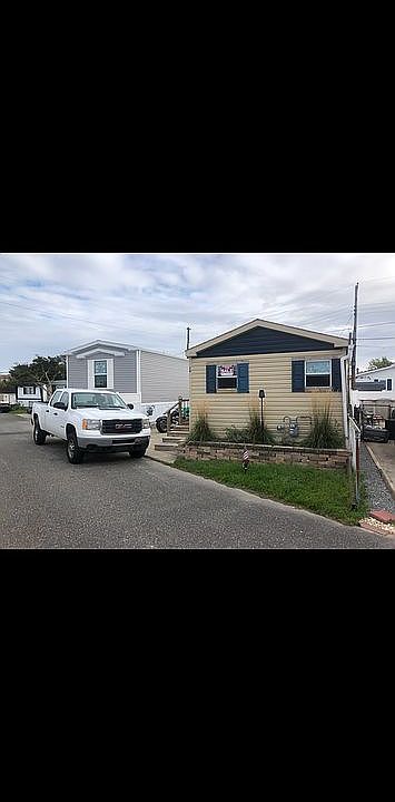 1st image of 28 E Bennett Ave