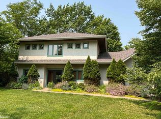 1204 Lakeview Dr, Fairfield, IA 52556