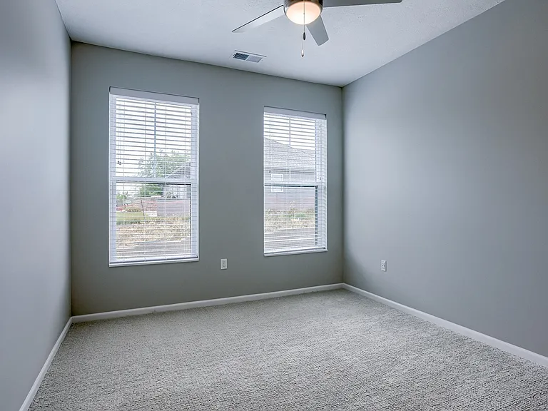 Pearson - 1 Bed / 1 Bath - 909 Sq.Ft.