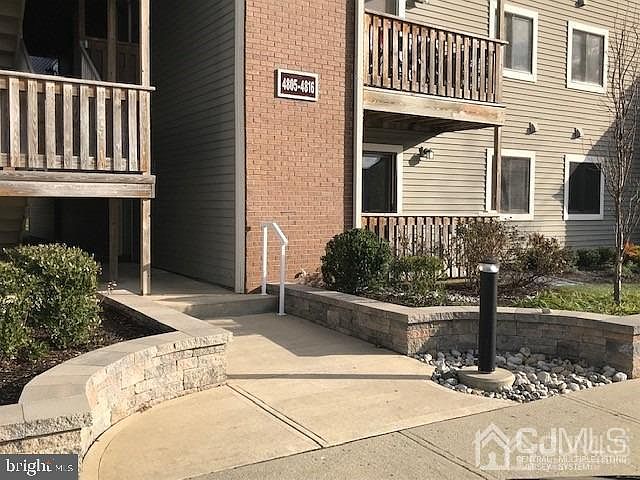 1st image of 4811 Ravens Crest Dr