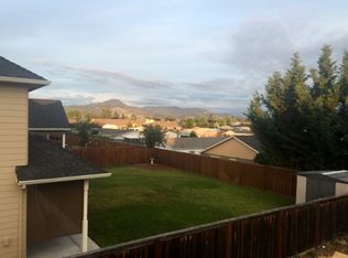 2060 Bluegrass Dr, Central Pt, OR 97502