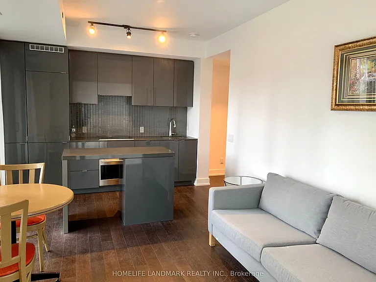 7 Grenville St #1810 — Photo 13