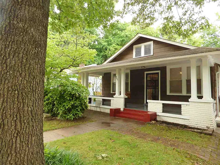 447 Dickinson St — Photo 18