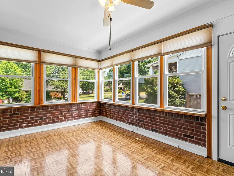 9212 Chanute Dr — Photo 10