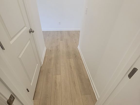5th image of 5529 Coalie Trce