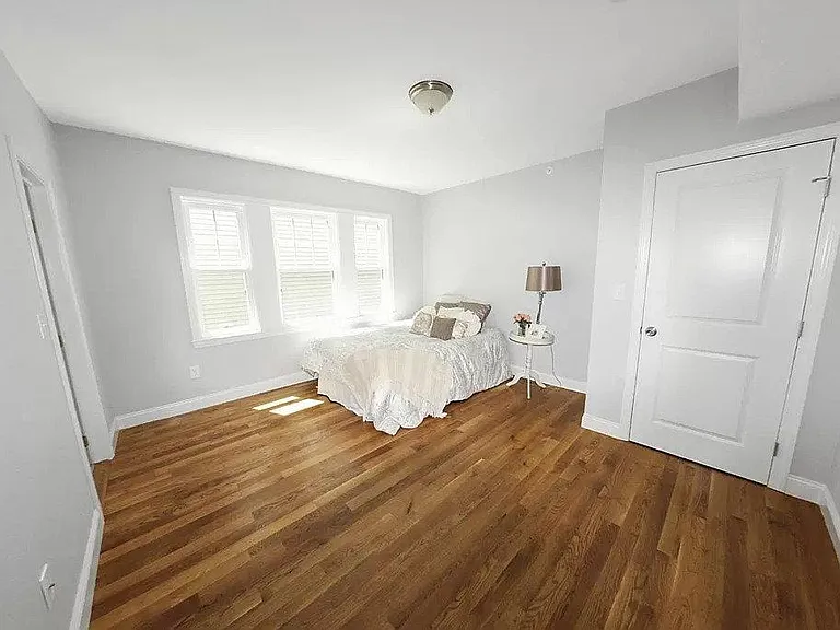 588 Adams St #2 — Photo 8