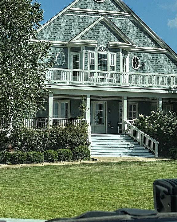 1st image of 40 Waters Ln