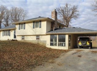 19113 Bell Rd, Higginsville, MO 64037