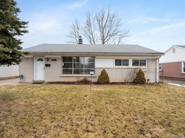1227 E Harwood Ave, Madison Heights, MI 48071