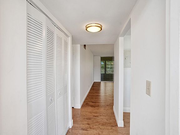 4th image of 9041 Sunrise Lakes Boulevard #205