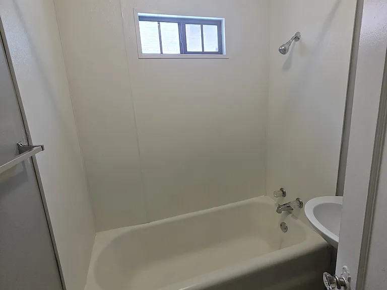 1415 S Quincy Ave — Photo 5