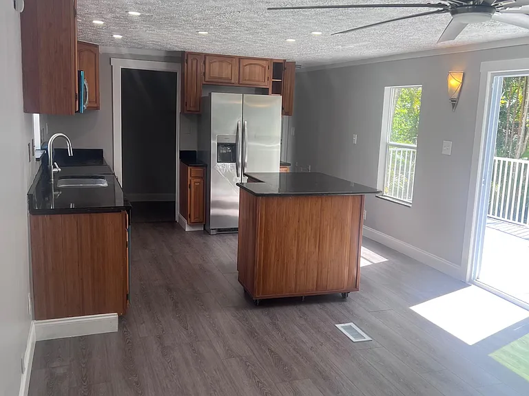 Mapletree Dr — Photo 8
