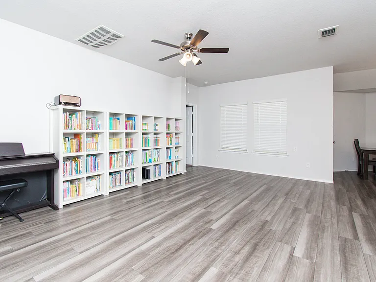 1307 Prospector Trl — Photo 3