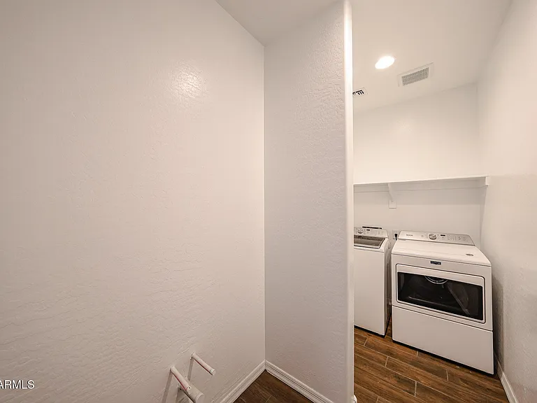 2306 E Branham Ln — Photo 16