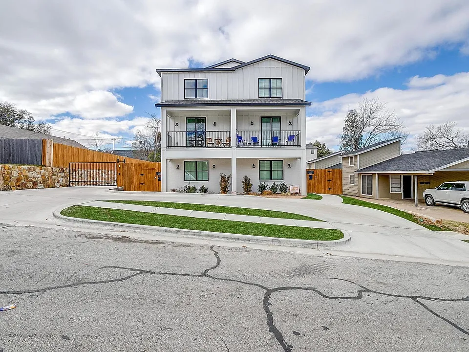 2832 Wayside Ave #27