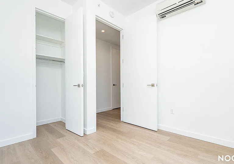 527 Grand Ave #306 — Photo 11