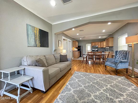 4th image of 4415 Cumberland Ave