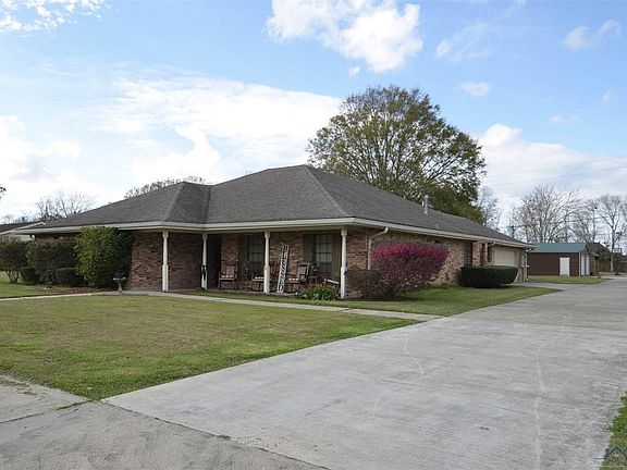2nd image of 207 Louis Dr
