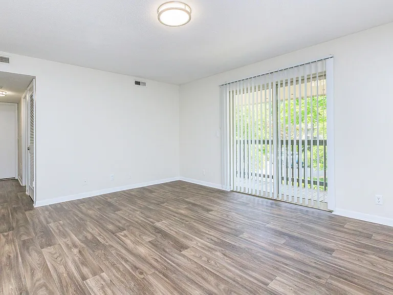Laurel Ridge Apartments — Photo 52