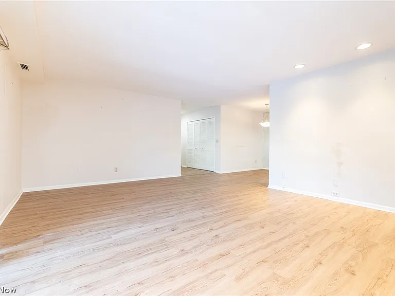 2112 Acacia Park Dr #209 — Photo 5
