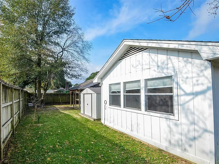 15815 Boulder Oaks Dr — Photo 3