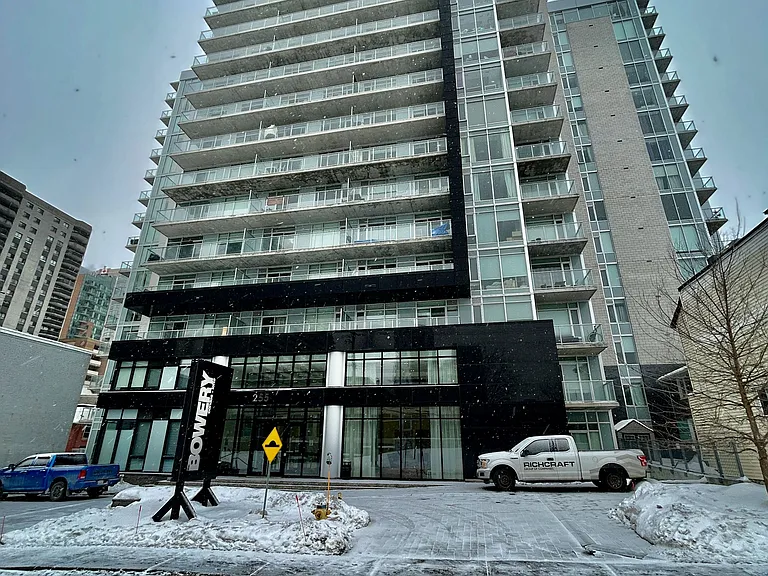 255 Bay St #910 — Photo 2