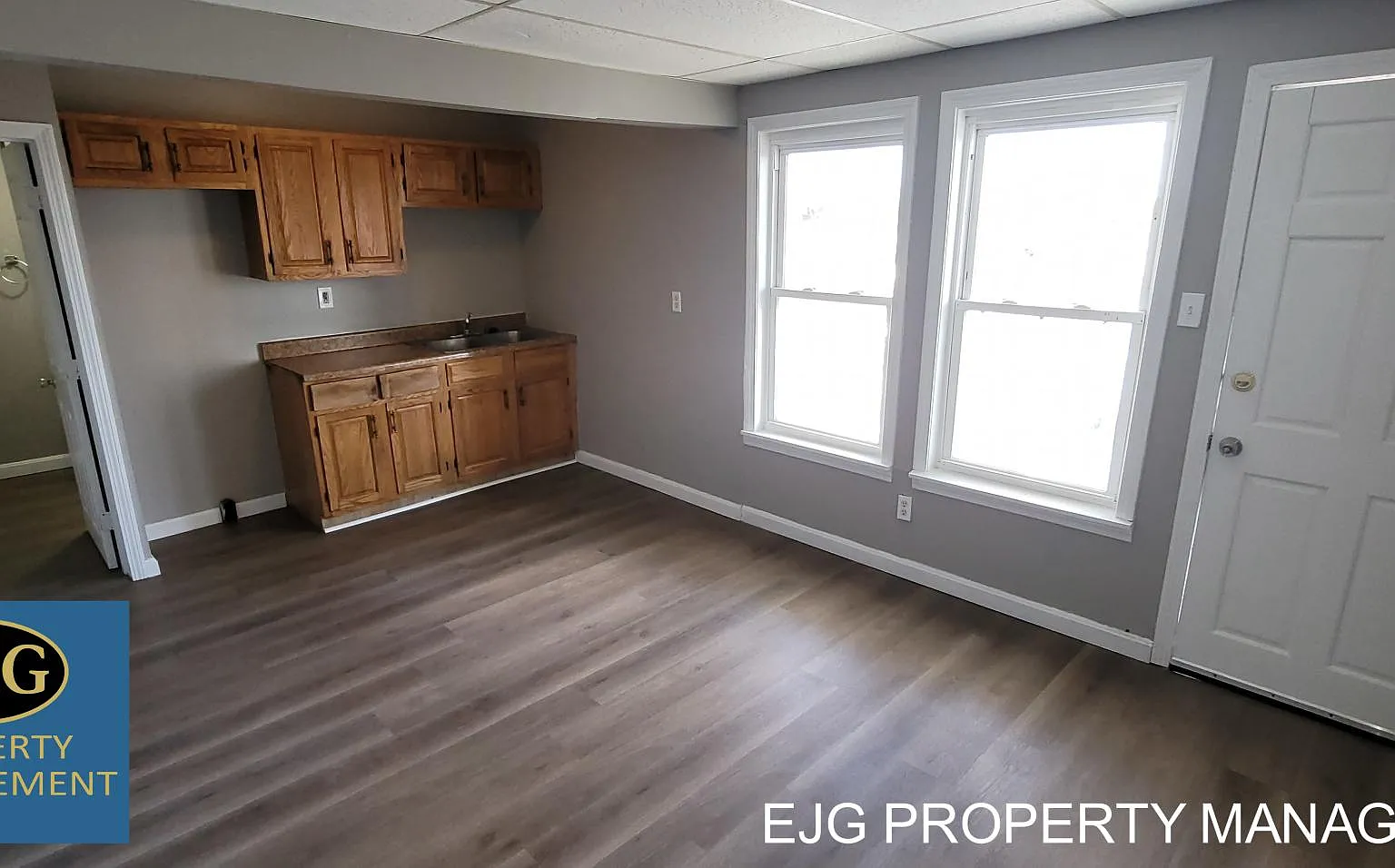 405 Manchester St — Photo 2