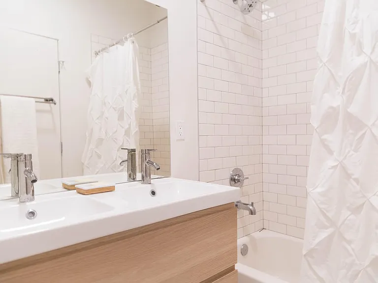 4543 Pickford St — Photo 18