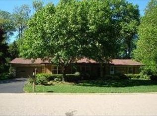 320 E Tall Trees Ln, Palatine, IL