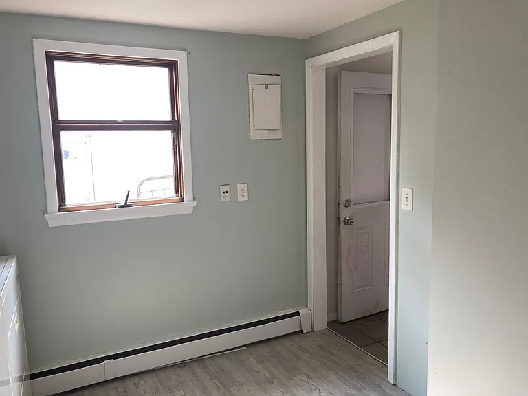 131 S Chester St — Photo 7