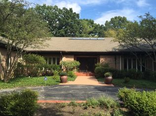 4 Julie Ln, Riverwoods, IL