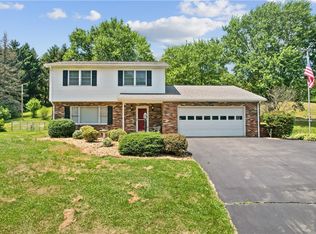 993 Flatwoods Rd, Vanderbilt, PA 15486
