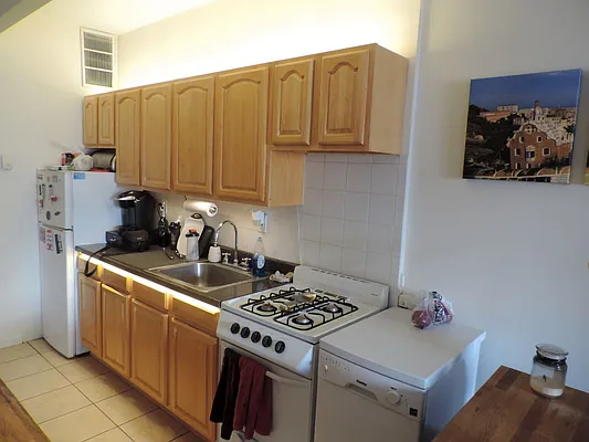 Rented by J Misrahi Realty Corp | media 7