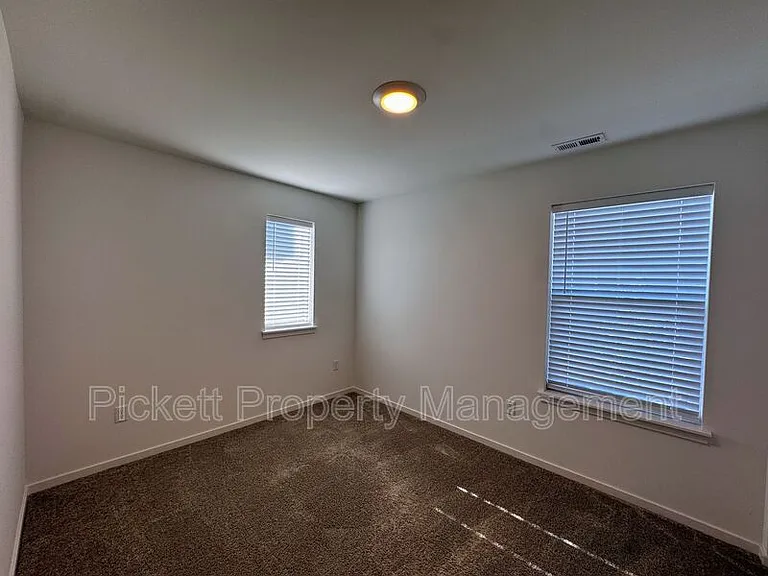 10001 Kings Landing Ave NW — Photo 14